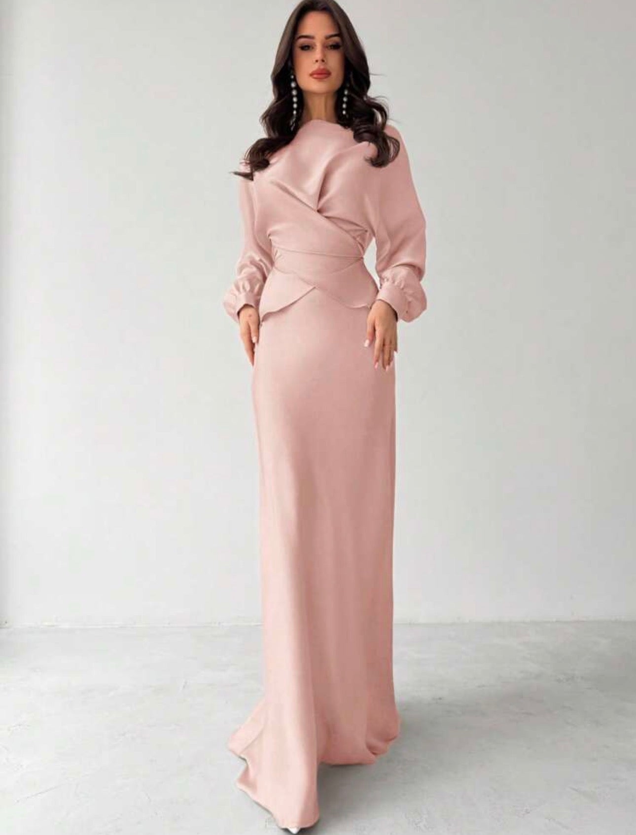 Baby pink elegant Apricot
Satin Asymmetric Hem Satin Skirt