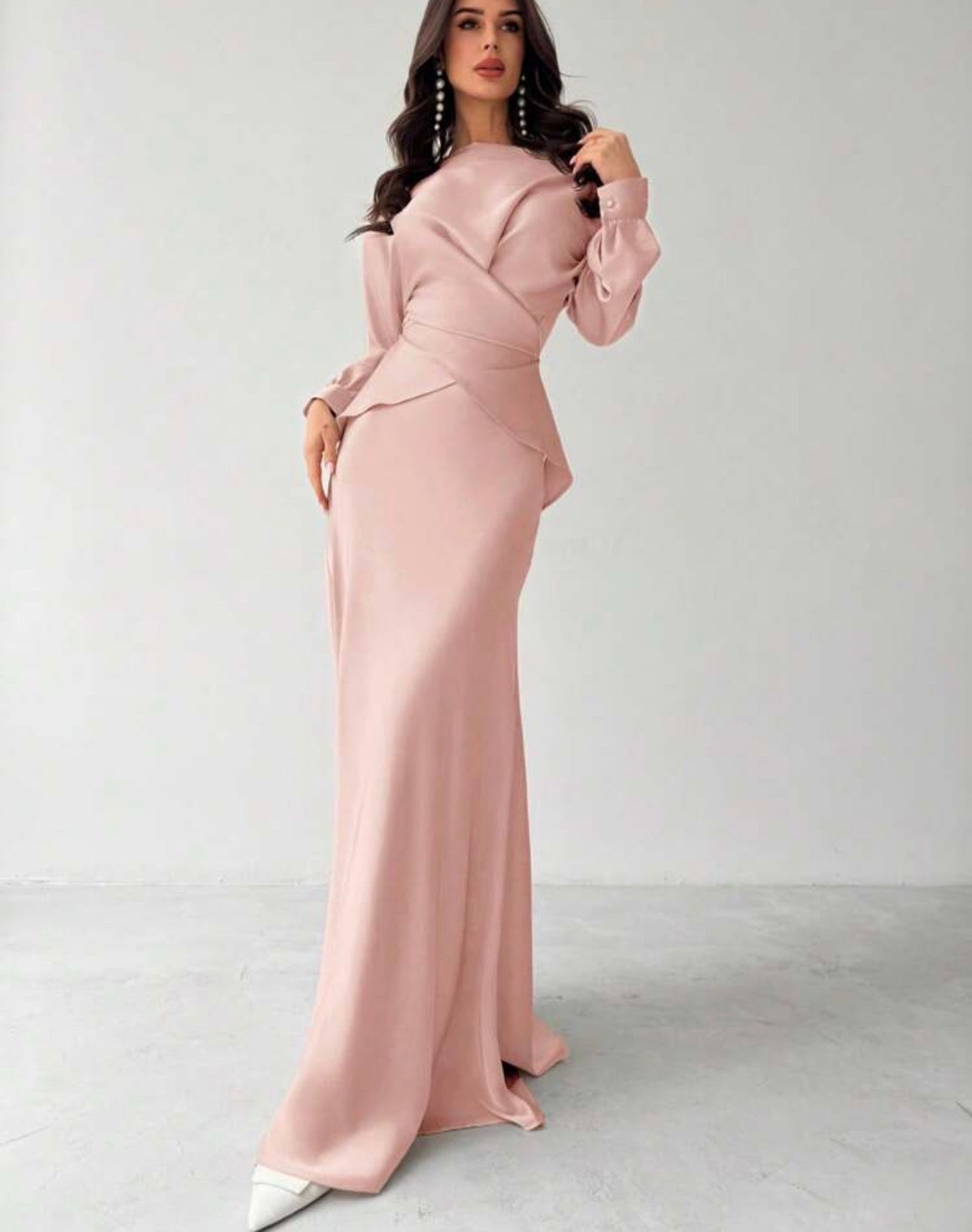 Baby pink elegant Apricot
Satin Asymmetric Hem Satin Skirt