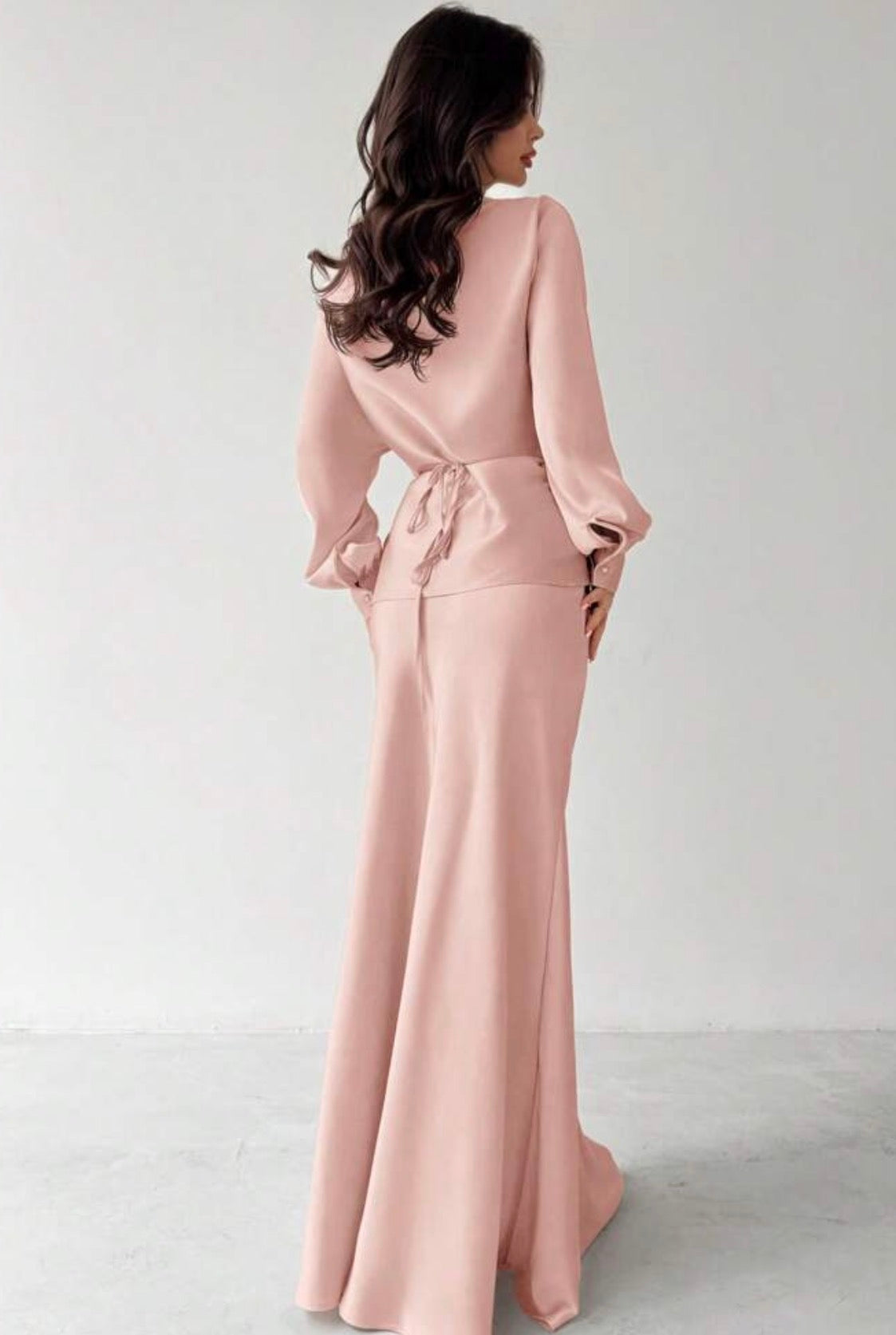 Baby pink elegant Apricot
Satin Asymmetric Hem Satin Skirt